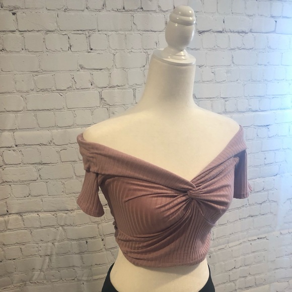 Off shoulder pink lavender crop top medium - Picture 9 of 12